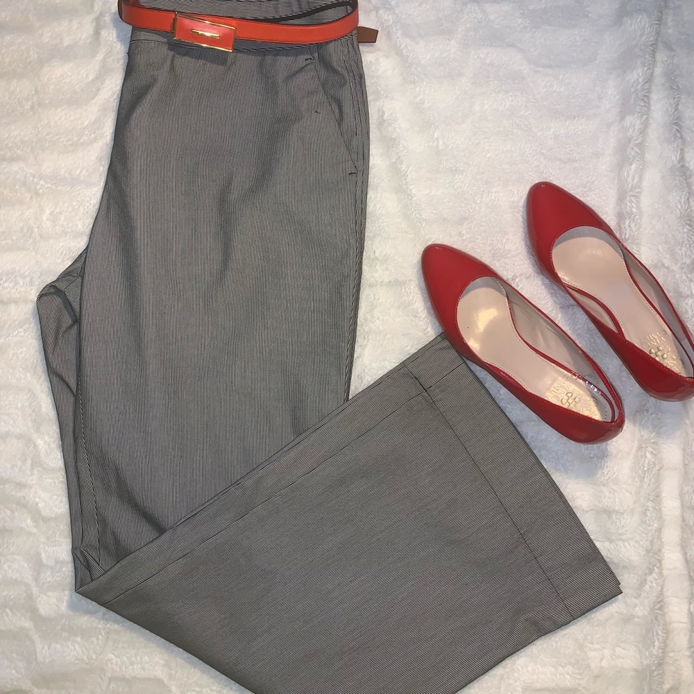 ❤️Apostrophe Pin Stripe Dress pant❤️